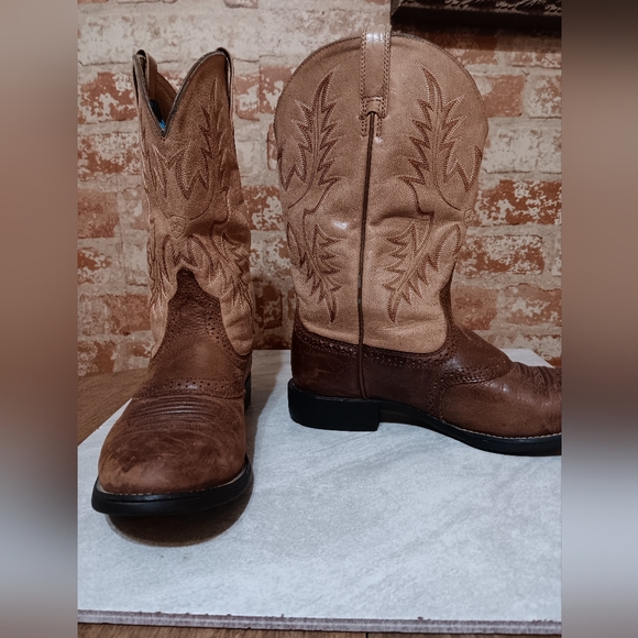 Ariat Other - ARIAT WESTERN BOOTS